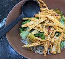Spicy Sour Bamboo Shoot Noodles