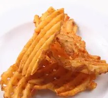 Crispy Potato Fries with Tomato Sauce