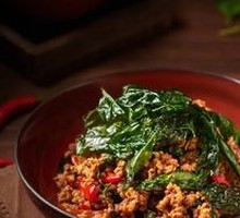 Garlic Spicy Basil Pork Stir-fry