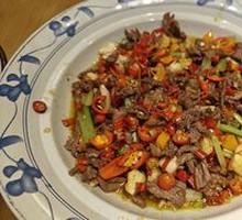 Stir-Fried Beef with Yellow Onion