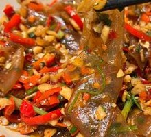 Sour Cabbage with Rice Noodles