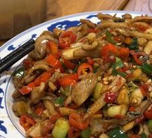 Sour Radish Stir-Fried Pig Tripe