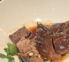 Quartered Braised Goose