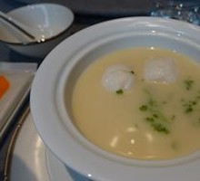 Fresh Eel Fish Balls with Celery Sprout