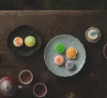 Ancient-style Tea Pastries from Huixianlou