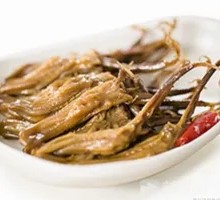Spicy Duck Tongue with Clams