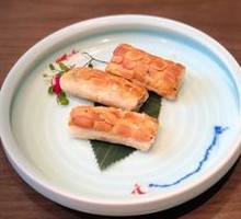 Crispy Shrimp Rolls with Western Celery