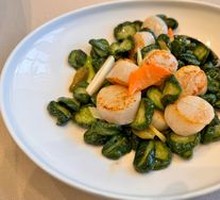 Crispy Money Cucumber Stir-Fried with Large Abalone