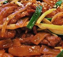 Dry-Fried Beef Rice Noodles