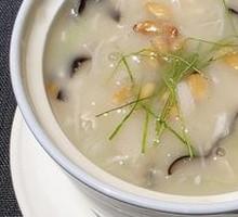 Shunde-style Fish Head Soup