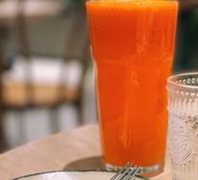 Orange Mia