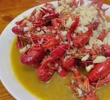 Garlic-Flavored Crawfish