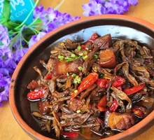 Dried Green Bean Stir-Fry with Pork Slices