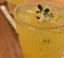 Passion Fruit Grapefruit Sparkling Water