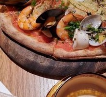 Super Seafood Pizza