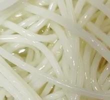 Snow Cabbage Shredded Pork with粗 Noodles