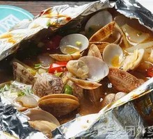 Aluminum-wrapped Clams