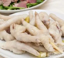 Sichuan-style Pickled Chicken Feet