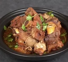 Lamb Shank Pot