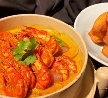 Curry Black Tiger Shrimp with Crispy Fried Dough Sticks