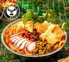 Crispy Pork Belly Luosifen