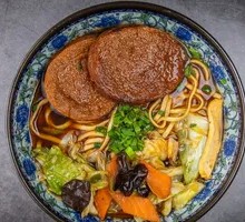 辣酱荷包蛋素鸡面