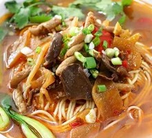 Sichuan-style Pepper Chicken Offal Noodles