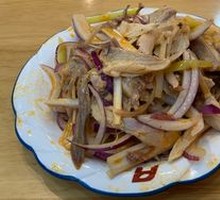 Tear-Split Spicy Pepper Chicken