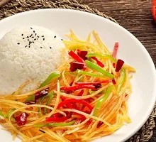 Green Pepper and Potato Noodles with Rice