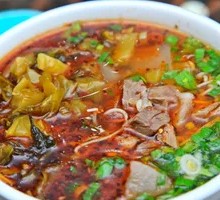 Sour Cabbage Braised Knife-Sliced Noodles