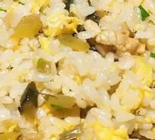 雪菜肉丝蛋炒饭