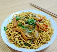 火腿肠炒面