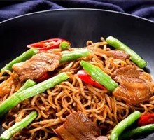 Pork and Green Bean Stew Noodles