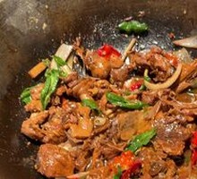 Stewed Goose in Iron Pot