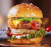 Grilled Pineapple Beef Cheese Burger