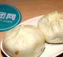 Shepherd's Purse Pork Bun