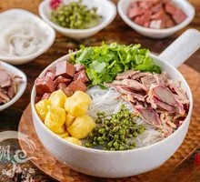 Green Sichuan Pepper Duck Noodle Soup