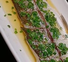 Chicken Oil Steamed White Silvery Fish