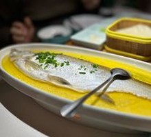 Chicken Oil Steamed White Silvery Fish