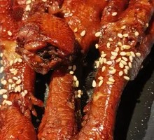 Chicken Feet That Leave No Bone Behind
