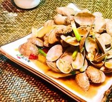 Spicy Stir-Fried Clams