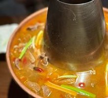 New Spicy Beef Three Fresh Ingredients Pot