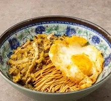 Snow Cabbage and Pork Noodles