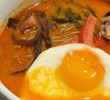 Herb Tomato Beef Noodles