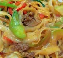 Stir-Fried Beef with Knife-Cut Noodles