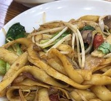 Stir-Fried Beef with Knife-Cut Noodles