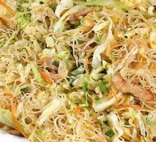Stir-Fried Garlic Shoots with Rice Noodles