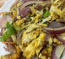 Scrambled Eggs with Onion