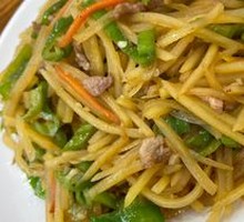 Shredded Potato with Pork Strips