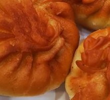 Pan-fried beef buns
